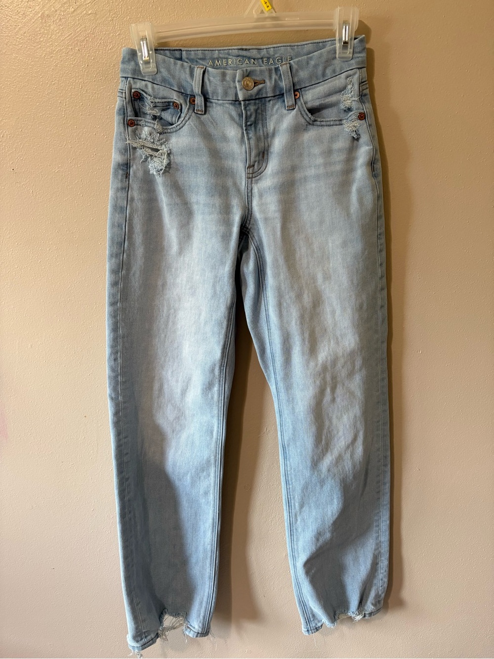 American Eagle Curvy Straight Light Wash Distressed Jeans Womens size 0